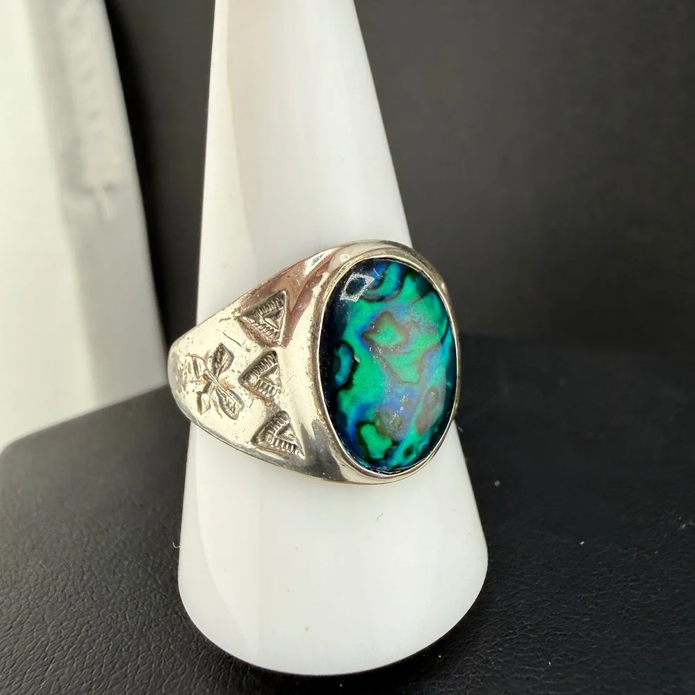 Vintage Abalone Ring Silver Tone Oval Green Blue Signet Sz 10.5 READ